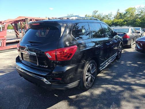 2018 Nissan Pathfinder Platinum