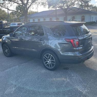 2019 Ford Explorer sport