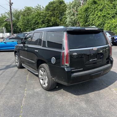 2018 Cadillac Escalade Luxury