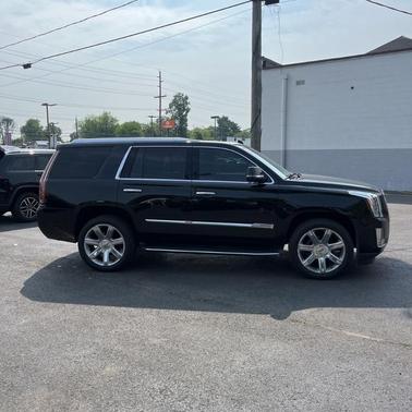 2018 Cadillac Escalade Luxury