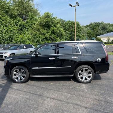 2018 Cadillac Escalade Luxury