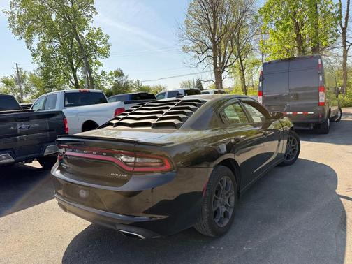 Pitch Black Clearcoat 2017 Dodge Charger SXT
