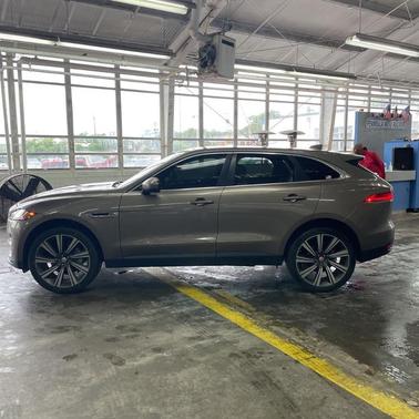 2017 Jaguar F-PACE 35t Prestige