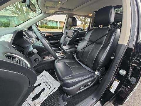 2017 Nissan Pathfinder Platinum