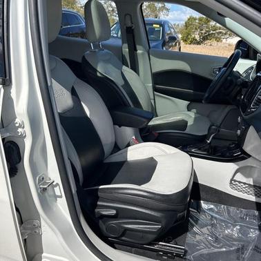 White Clearcoat 2018 Jeep Compass Limited