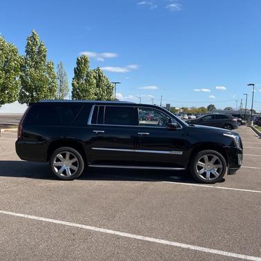 2019 Cadillac Escalade ESV Luxury