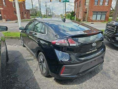 2022 Hyundai IONIQ Hybrid SEL