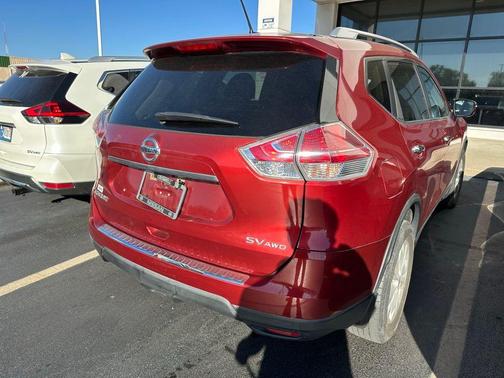 2016 Nissan Rogue SV