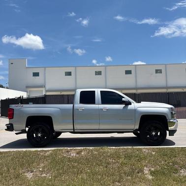 Silver Ice Metallic 2018 Chevrolet Silverado 1500 LT