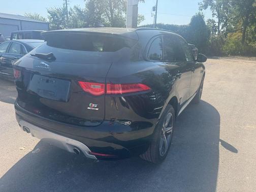 2018 Jaguar F-PACE S