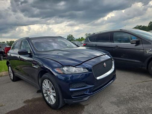 2017 Jaguar F-PACE 35t Prestige