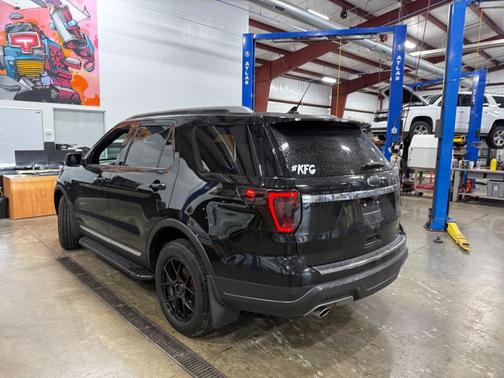 Shadow Black 2018 Ford Explorer XLT