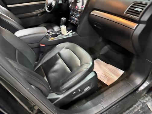 Shadow Black 2018 Ford Explorer XLT
