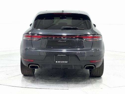 2021 Porsche Macan Base