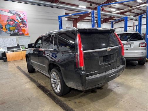 2018 Cadillac Escalade Premium Luxury