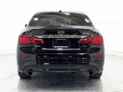 2016 INFINITI Q70L 3.7X