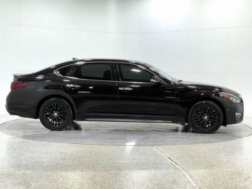 2016 INFINITI Q70L 3.7X