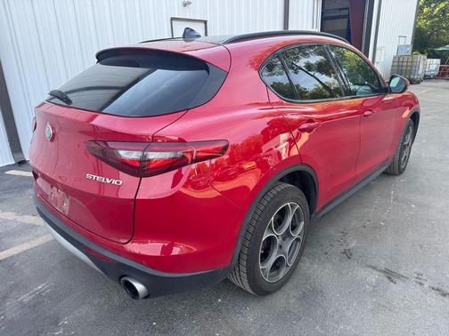 2018 Alfa Romeo Stelvio Ti