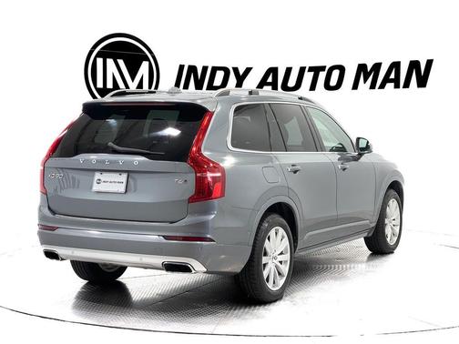 2016 Volvo XC90 T6 Momentum