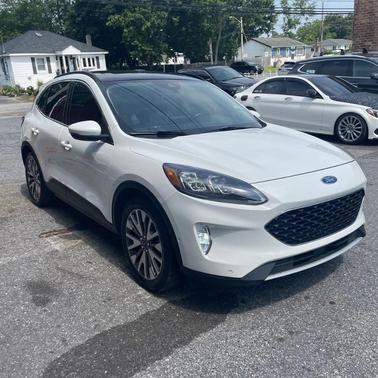 2020 Ford Escape Titanium Hybrid