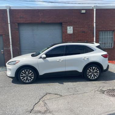 2020 Ford Escape Titanium Hybrid