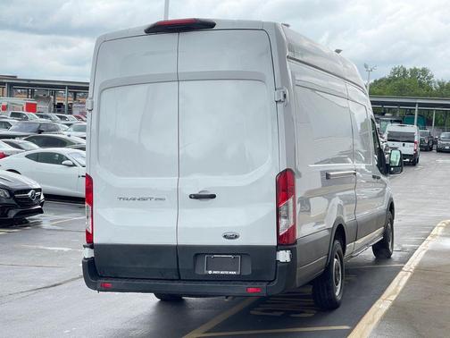 2022 Ford Transit-250 Base