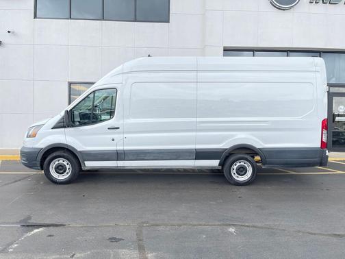 2022 Ford Transit-250 Base