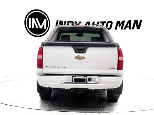 Summit White 2011 Chevrolet Avalanche 1500 LT