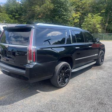 2018 Cadillac Escalade ESV Luxury