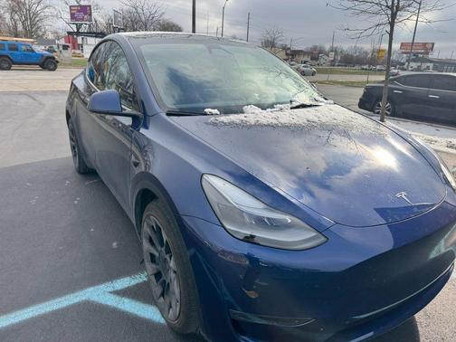 2023 Tesla Model Y Long Range