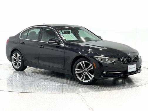 2018 BMW 330 i xDrive