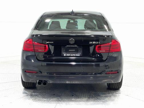 2018 BMW 330 i xDrive