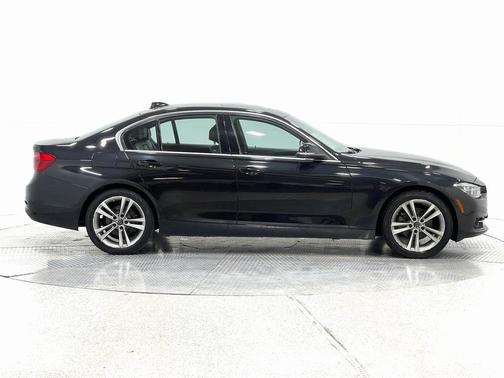 2018 BMW 330 i xDrive
