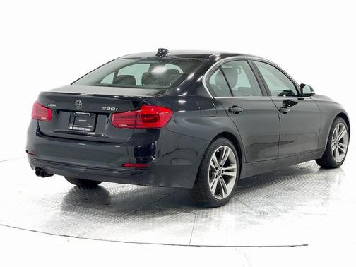 2018 BMW 330 i xDrive