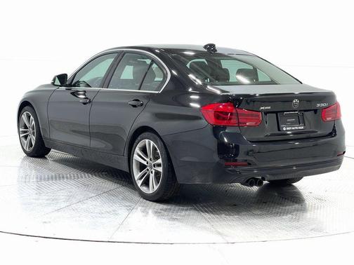2018 BMW 330 i xDrive
