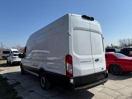 2022 Ford Transit-250 Base