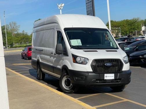 2022 Ford Transit-250 Base