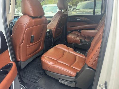 2019 Cadillac Escalade ESV Premium Luxury