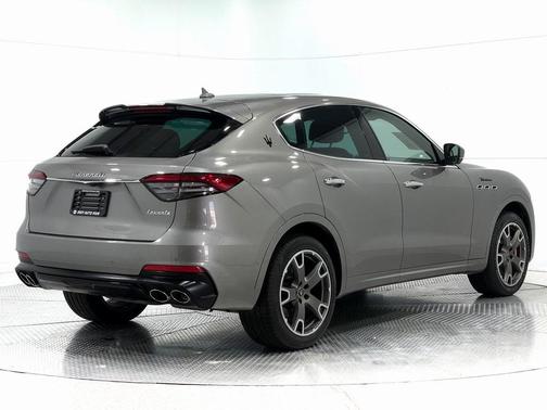 2022 Maserati Levante Modena