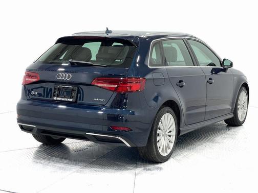 2017 Audi A3 e-tron 1.4T Premium
