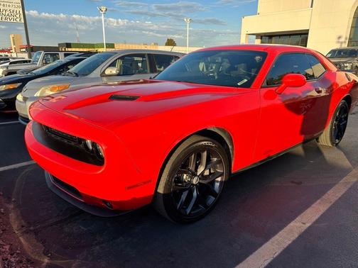 2022 Dodge Challenger SXT