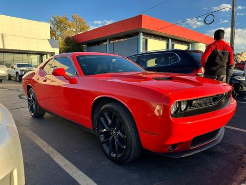 2022 Dodge Challenger SXT