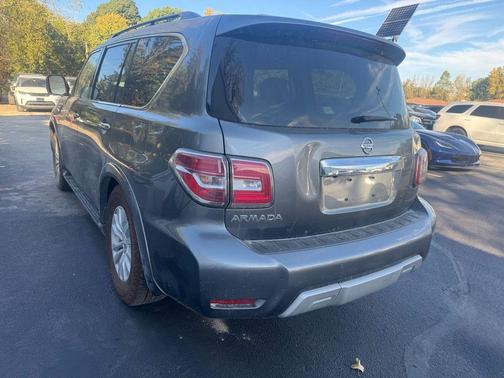 2017 Nissan Armada SV