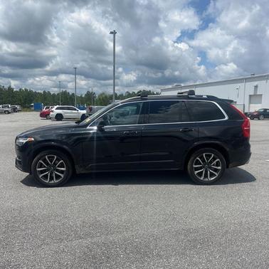 2019 Volvo XC90 T6 Momentum