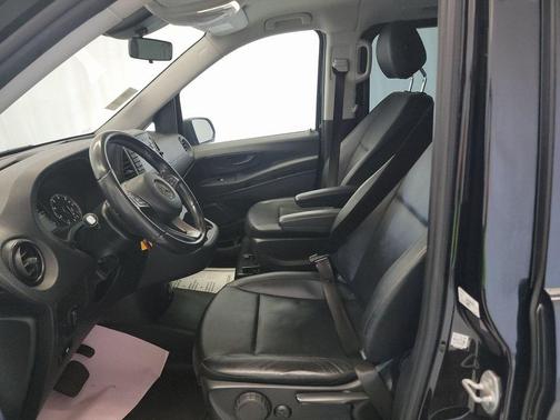 2018 Mercedes-Benz Metris Base