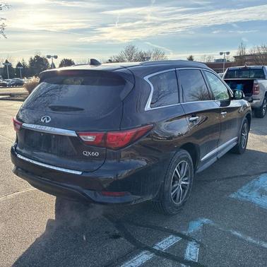 2017 INFINITI QX60 Base