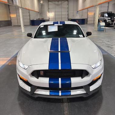 2017 Ford Shelby GT350 Base