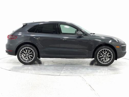 2018 Porsche Macan Base