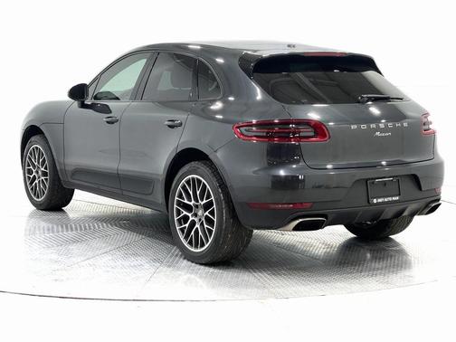 2018 Porsche Macan Base
