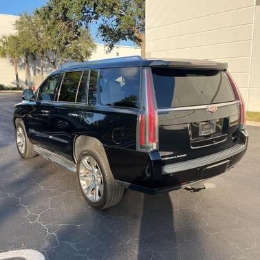 2019 Cadillac Escalade Luxury